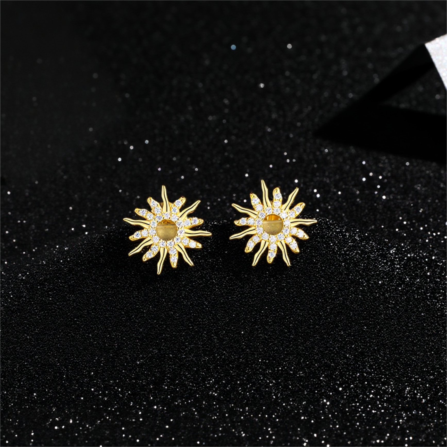925 Sterling Silver Gold - Plated Earrings Inlaid with Moissanite in Sunflower Design